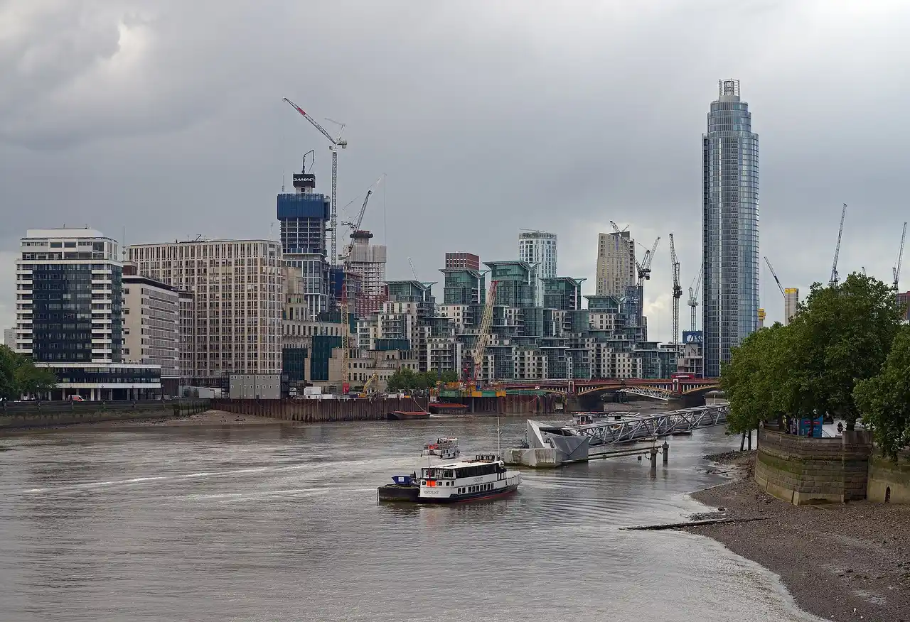 The Thames at Vauxhall with St George Wharf Tower, Lambeth